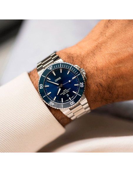 Reloj Oris Aquis Date 01 733 7789 4135-07 8 23 04PEB