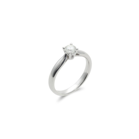 Anillo-Solitario Oro Blanco Y Diamante. Género: Mujer. Material: Oro blanco. Piedras: Diamantes