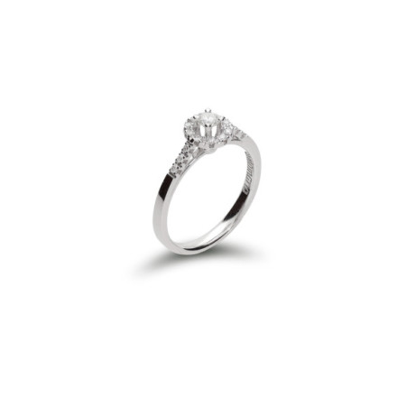 Anillo Oro Blanco Y Diamantes. Género: Mujer. Material: Oro blanco. Piedras: Diamantes