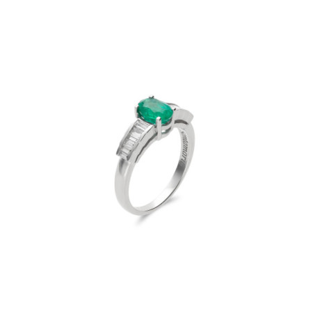 Anillo Oro Blanco, Esmeralda Y Diamantes. Género: Mujer. Material: Oro blanco. Piedras: Diamantes,Esmeraldas