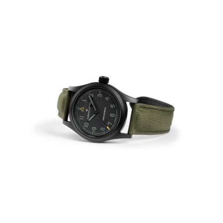 Reloj Hamilton Khaki Field Mechanical 38MM Call of Duty: Modern Warfare 4 H69469930. Género: Hombre. Material: Acero. Tamaño: De 32mm a 38mm. Correa: Nato. Color esfera: Negro. Estilo: Deportivo. Movimiento: Cuerda. Características técnicas: Hora y segundero,Reserva de marcha