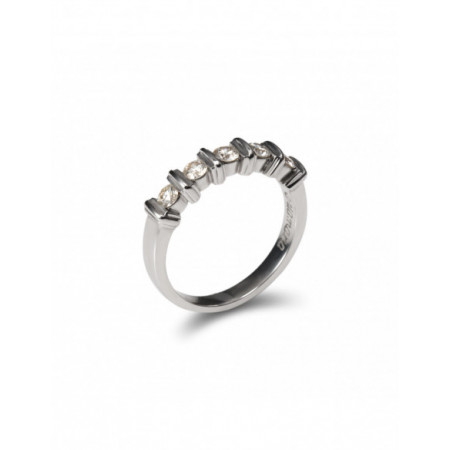 Anillo Oro Blanco Y Diamantes. Género: Mujer. Material: Oro blanco. Piedras: Diamantes