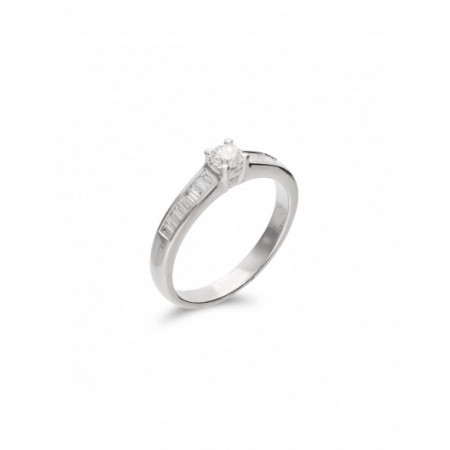 Anillo Oro Blanco Y Diamantes. Género: Mujer. Material: Oro blanco. Piedras: Diamantes