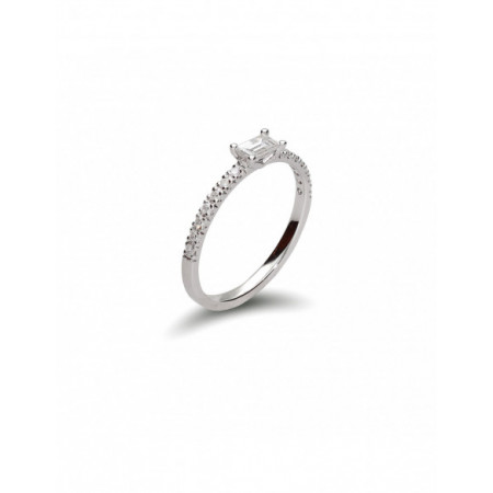 Anillo Oro Blanco Y Diamantes. Género: Mujer. Material: Oro blanco. Piedras: Diamantes