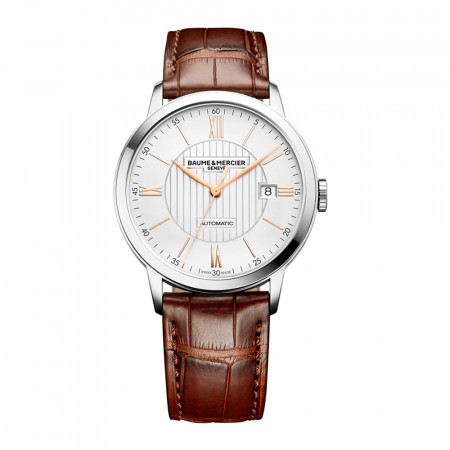 Reloj Baume Et Mercier Classima M0A10263. Género: Hombre. Material: Acero. Tamaño: De 39mm a 42mm. Correa: Piel. Color esfera: Plata. Estilo: Casual. Movimiento: Automático. Características técnicas: Reserva de marcha,Hora y segundero,Calendario