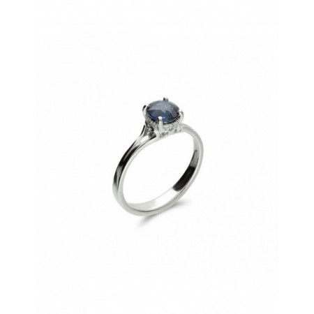 Anillo Oro Blanco, Zafiro Y Diamantes. Material: Oro blanco. Piedras: Zafiros,Diamantes