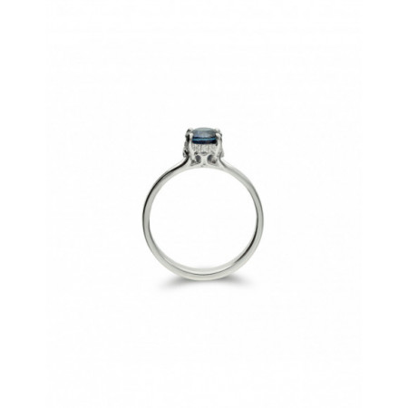 Anillo Oro Blanco, Zafiro Y Diamantes. Material: Oro blanco. Piedras: Zafiros,Diamantes
